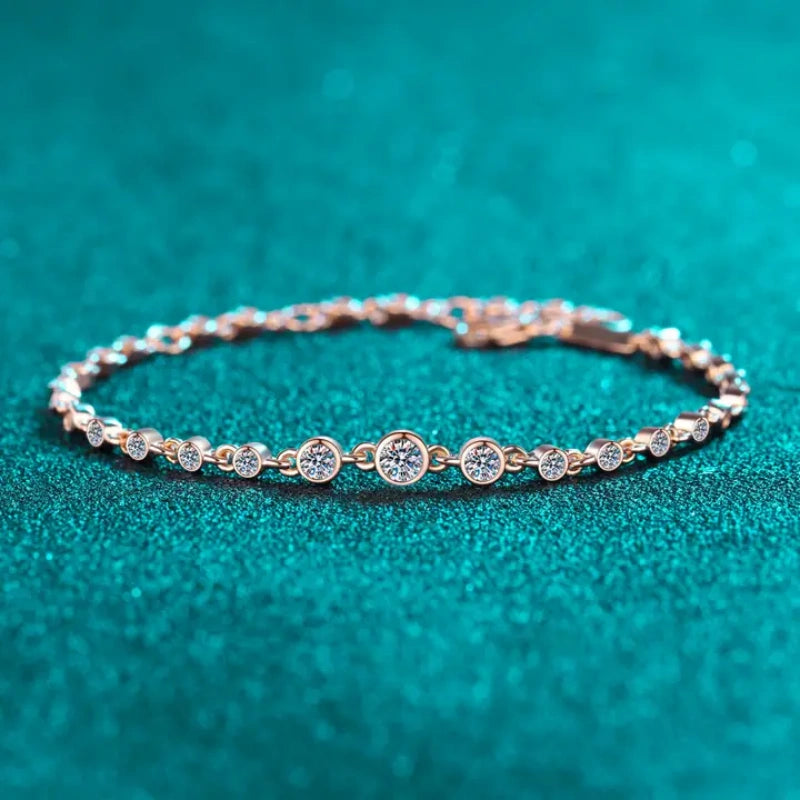 Round Moissanite Bezel Chain Bracelet